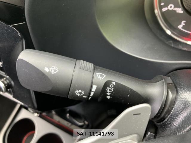 Toyota HILUX 2023-01 8552608-14