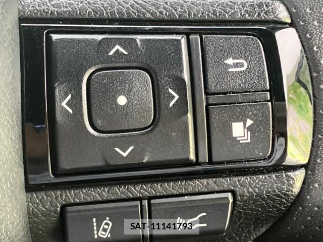 Toyota HILUX 2023-01 8552608-17