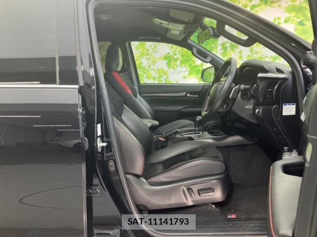 Toyota HILUX 2023-01 8552608-3