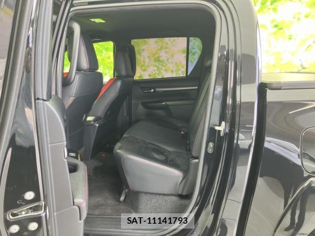 Toyota HILUX 2023-01 8552608-6