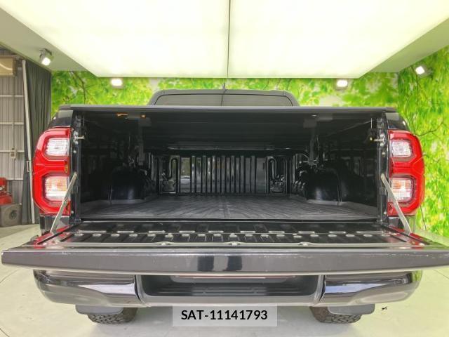 Toyota HILUX 2023-01 8552608-7