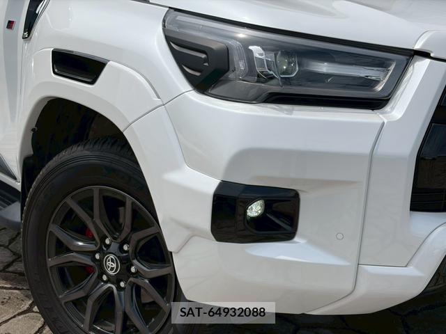 Toyota HILUX 2024-02 8545912-13