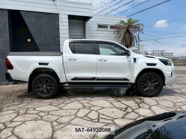 Toyota HILUX 2024-02 8545912-19