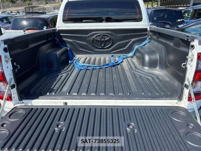 Toyota HILUX 2022-12 8546228-2