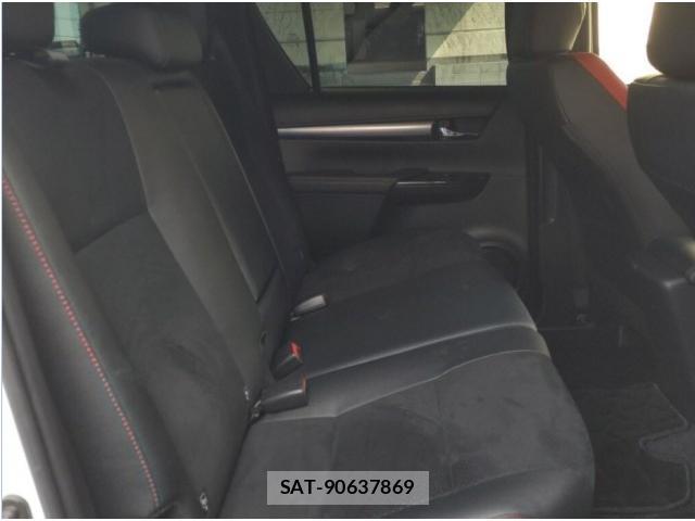 Toyota HILUX 2023-05 8546291-2