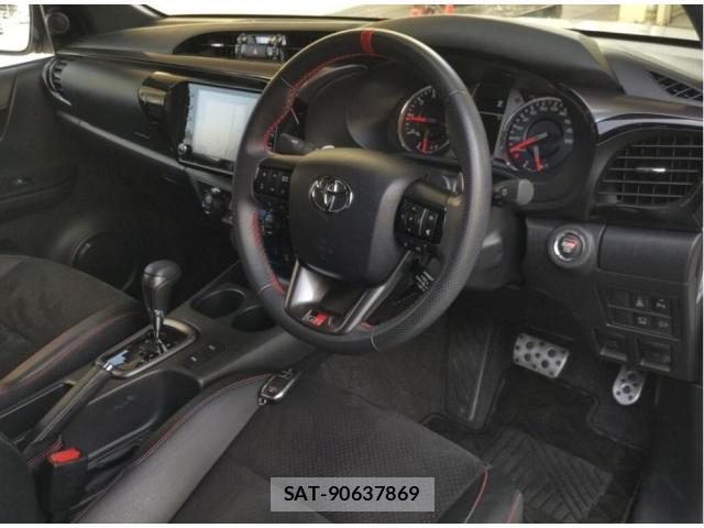Toyota HILUX 2023-05 8546291-3