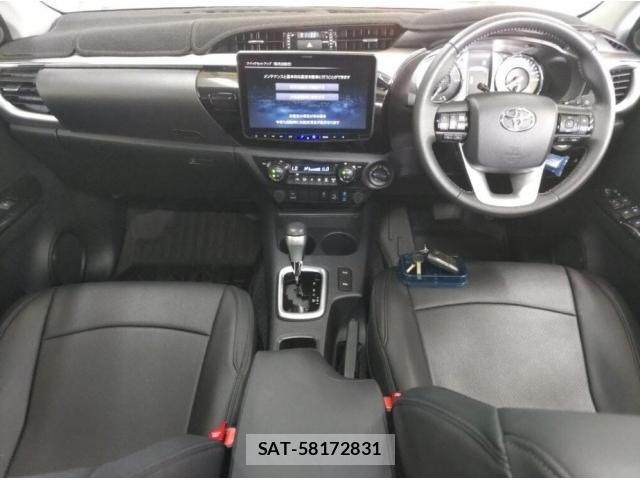 Toyota HILUX 2022-06 8546311-2