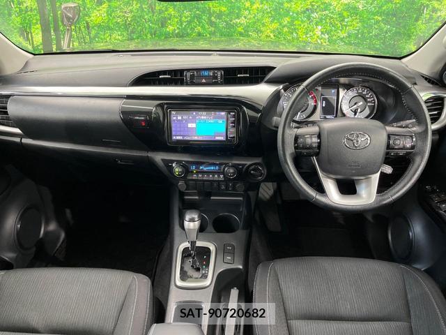 Toyota HILUX 2023-09 8546851-1