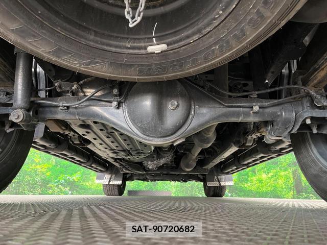 Toyota HILUX 2023-09 8546851-17