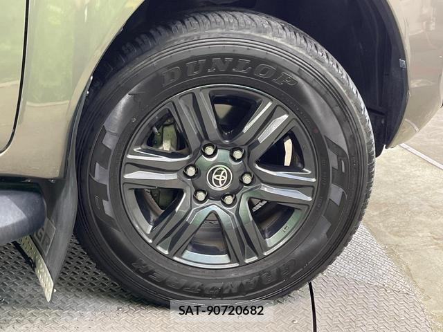 Toyota HILUX 2023-09 8546851-19
