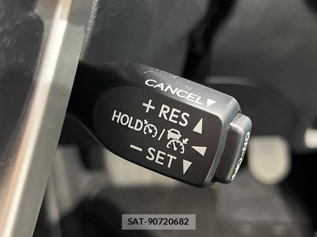 Toyota HILUX 2023-09 8546851-3