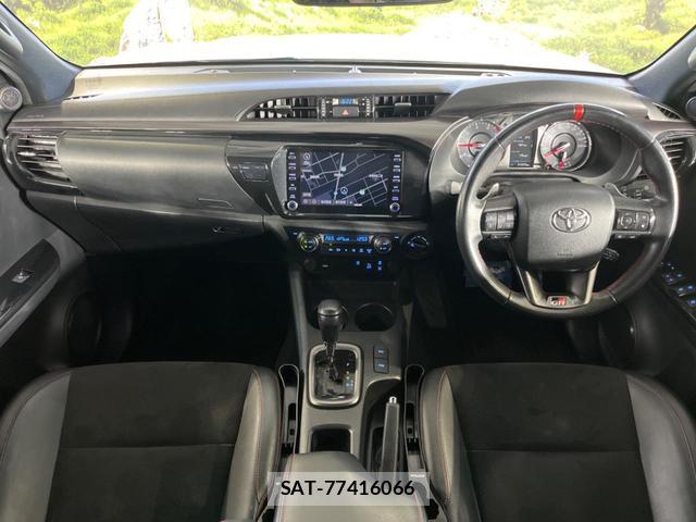 Toyota HILUX 2022-10 8546929-2