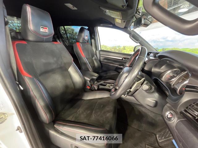 Toyota HILUX 2022-10 8546929-7