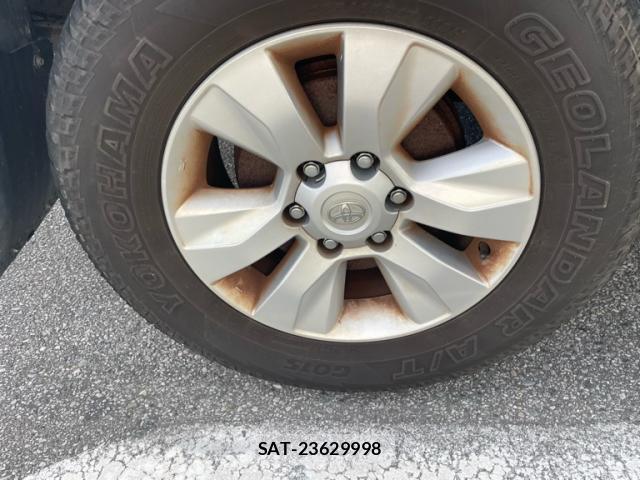 Toyota HILUX 2020-01 8547351-12
