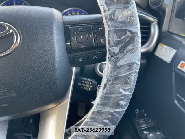 Toyota HILUX 2020-01 8547351-17
