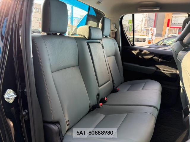 Toyota HILUX 2026-08 8550720-6