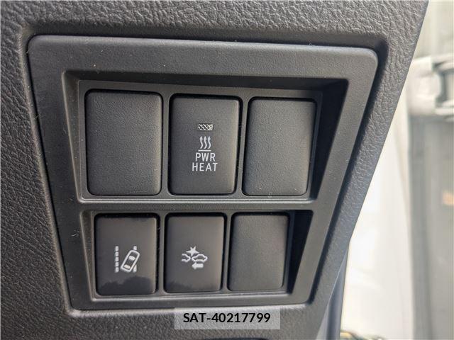 Toyota HILUX 2018-02 8550839-13