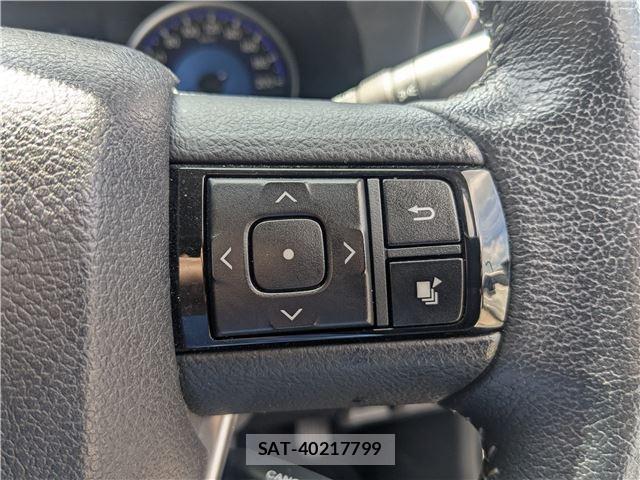 Toyota HILUX 2018-02 8550839-16