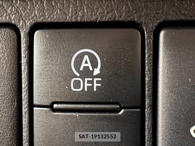Toyota HILUX 2023-05 8552718-11