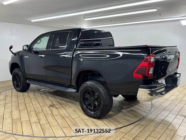 Toyota HILUX 2023-05 8552718-15