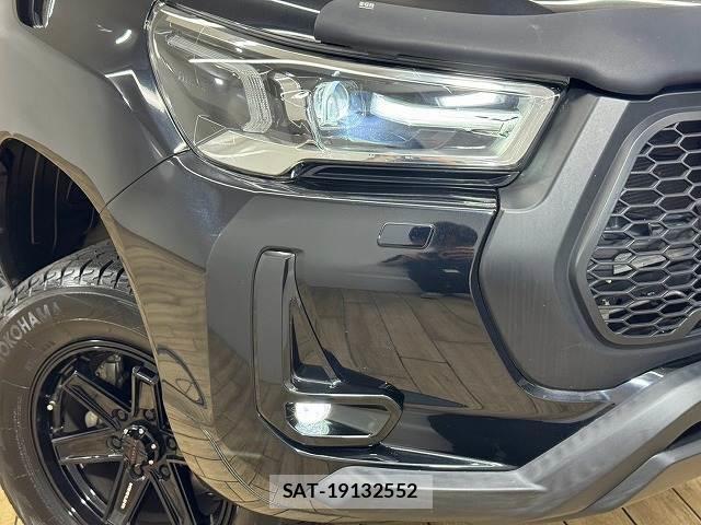 Toyota HILUX 2023-05 8552718-18