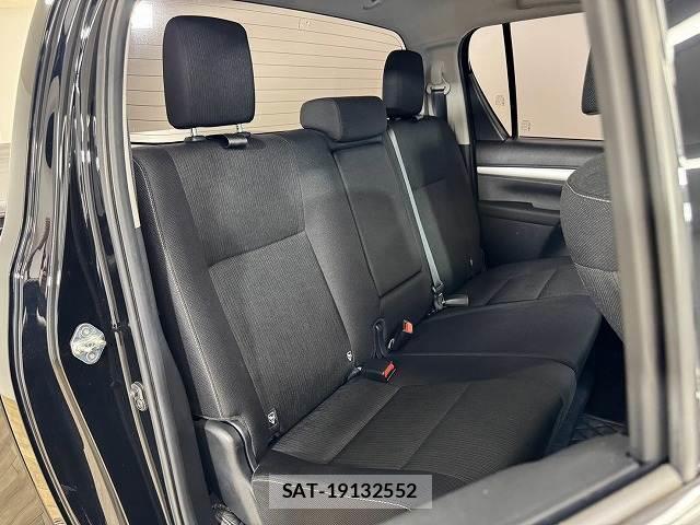 Toyota HILUX 2023-05 8552718-5