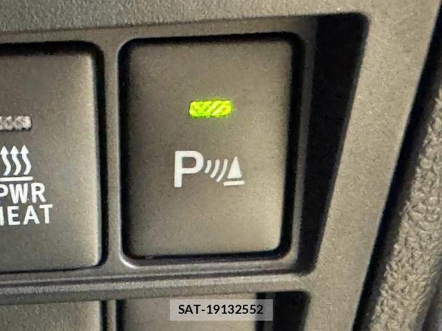 Toyota HILUX 2023-05 8552718-7