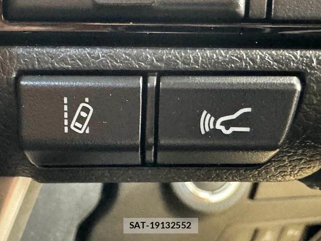 Toyota HILUX 2023-05 8552718-8