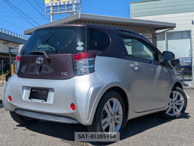 Toyota IQ 2015-06 8551952-12