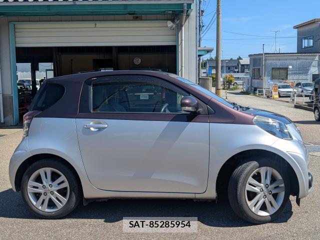 Toyota IQ 2015-06 8551952-3
