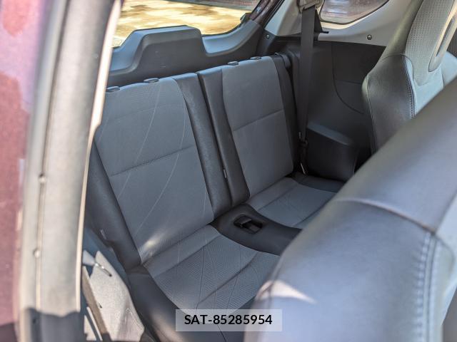 Toyota IQ 2015-06 8551952-6
