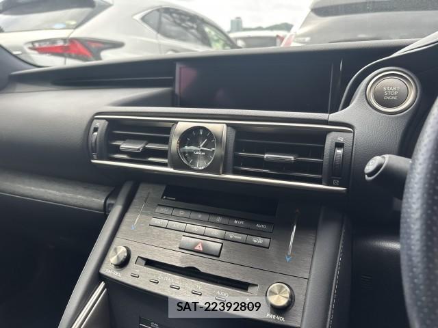Lexus IS 2019-07 8546594-9
