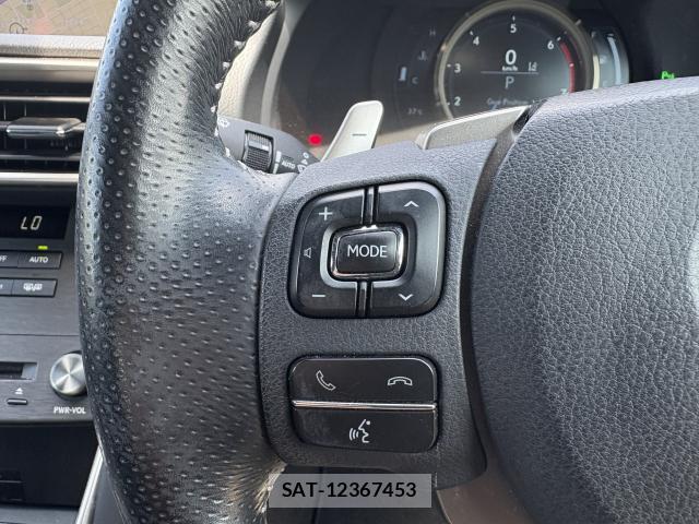 Lexus IS 2020-02 8547635-13