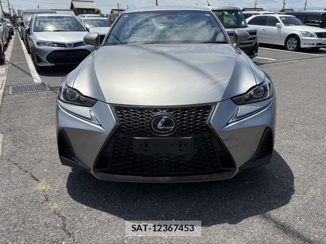 Lexus IS 2020-02 8547635-2