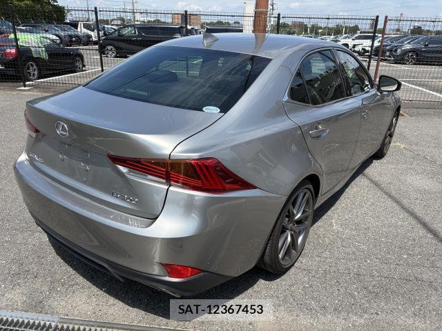 Lexus IS 2020-02 8547635-3