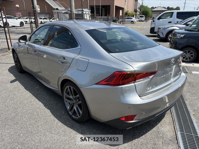 Lexus IS 2020-02 8547635-4