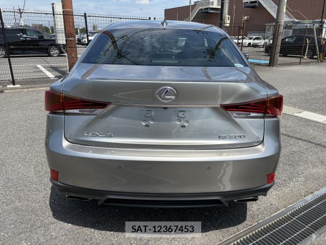 Lexus IS 2020-02 8547635-5