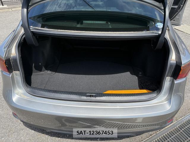 Lexus IS 2020-02 8547635-6