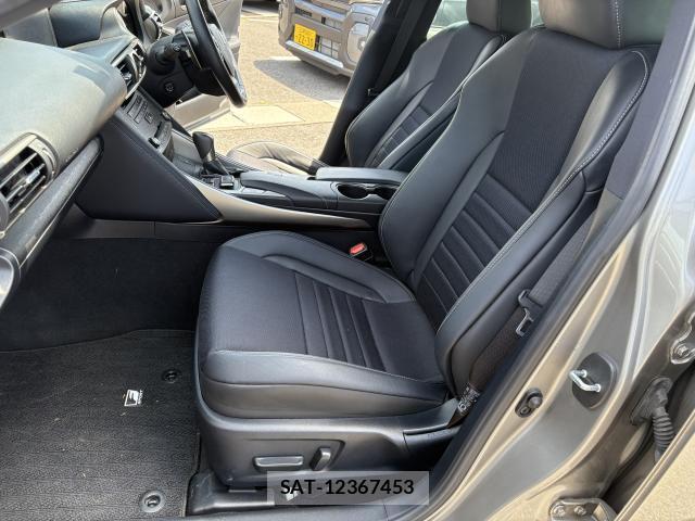 Lexus IS 2020-02 8547635-8