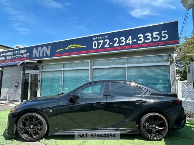 Lexus IS 2025-04 8547997-1