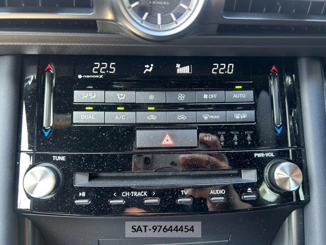 Lexus IS 2025-04 8547997-10