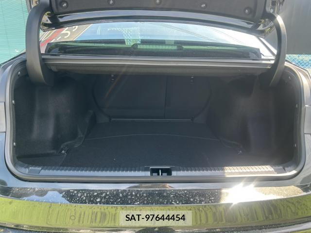 Lexus IS 2025-04 8547997-18