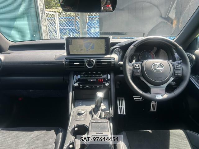 Lexus IS 2025-04 8547997-3
