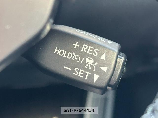 Lexus IS 2025-04 8547997-8