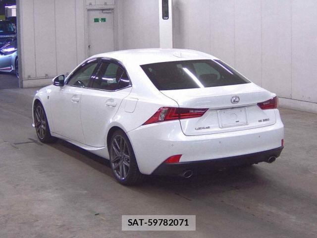 Lexus IS 2013-11 8548520-1