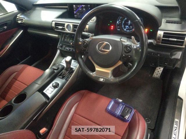 Lexus IS 2013-11 8548520-2