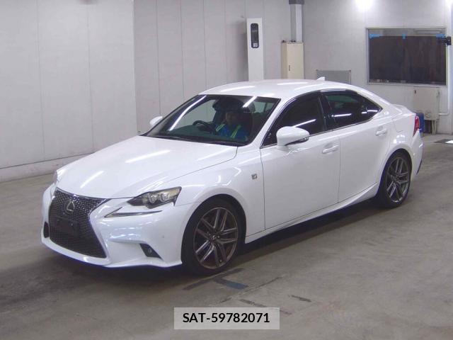Lexus IS 2013-11 8548520-3