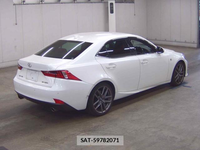 Lexus IS 2013-11 8548520-4