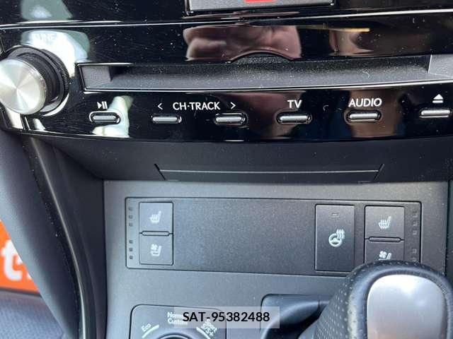 Lexus IS 2022-04 8548984-11