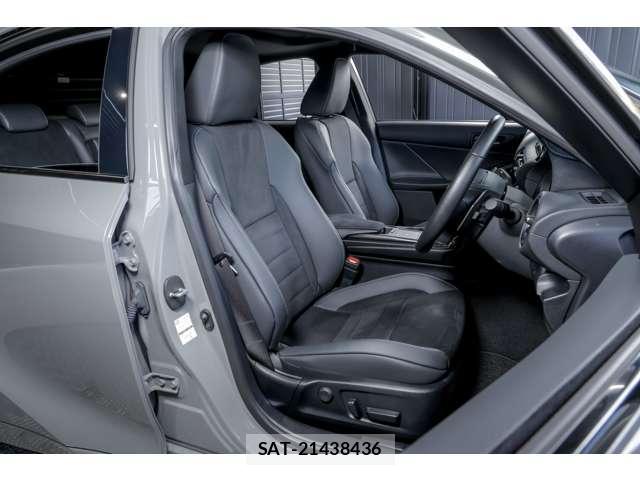 Lexus IS 2023-10 8549900-5